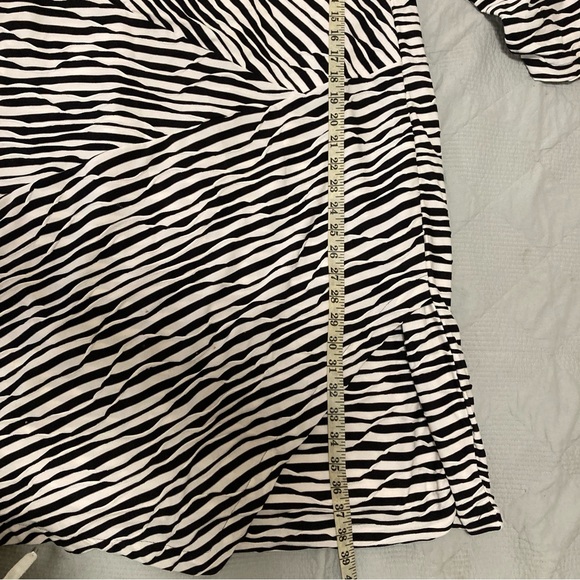 Chico’s Wave Striped Print Textured Faux Wrap 3/4 Length Sleeve Dress Chicos  3 - Picture 14 of 14